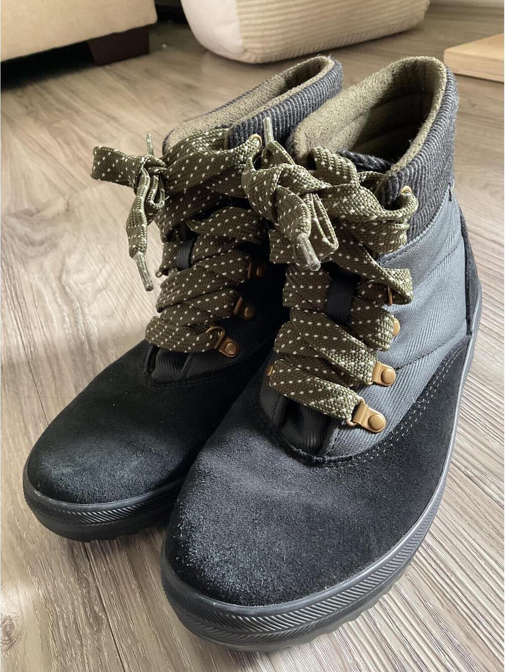 Keds Size 7.5 Women's Black and Green Camp Waterproof Boots